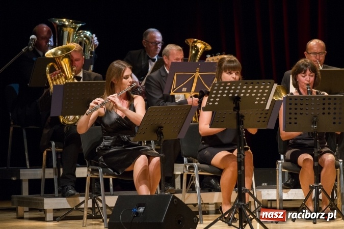 Zdjęcie w galerii na portalu naszraciborz.pl: Międzynarodowy Dzień Muzyki w Raciborzu. RCK zaprosił do krainy operetki  wiadomości z regionu