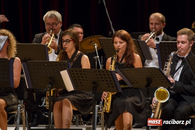 Zdjęcie w galerii na portalu naszraciborz.pl: Międzynarodowy Dzień Muzyki w Raciborzu. RCK zaprosił do krainy operetki  wiadomości z regionu