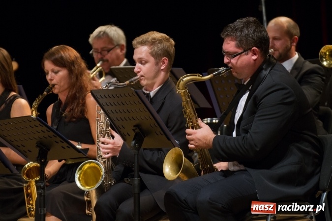 Zdjęcie w galerii na portalu naszraciborz.pl: Międzynarodowy Dzień Muzyki w Raciborzu. RCK zaprosił do krainy operetki  wiadomości z regionu