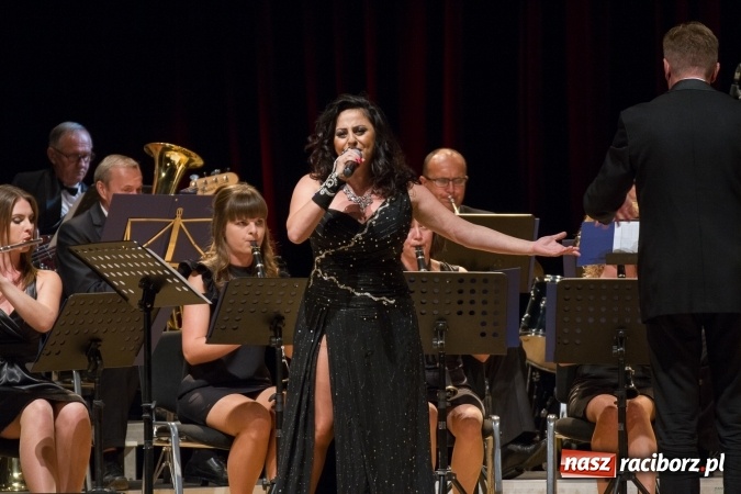 Zdjęcie w galerii na portalu naszraciborz.pl: Międzynarodowy Dzień Muzyki w Raciborzu. RCK zaprosił do krainy operetki  wiadomości z regionu