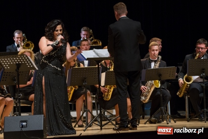 Zdjęcie w galerii na portalu naszraciborz.pl: Międzynarodowy Dzień Muzyki w Raciborzu. RCK zaprosił do krainy operetki  wiadomości z regionu