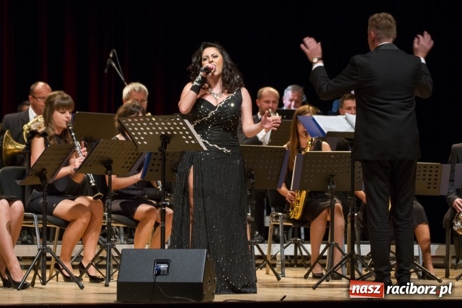 Zdjęcie w galerii na portalu naszraciborz.pl: Międzynarodowy Dzień Muzyki w Raciborzu. RCK zaprosił do krainy operetki  wiadomości z regionu
