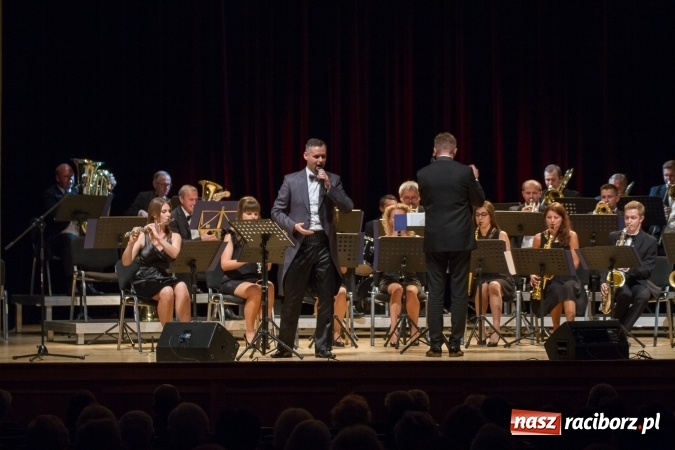 Zdjęcie w galerii na portalu naszraciborz.pl: Międzynarodowy Dzień Muzyki w Raciborzu. RCK zaprosił do krainy operetki  wiadomości z regionu