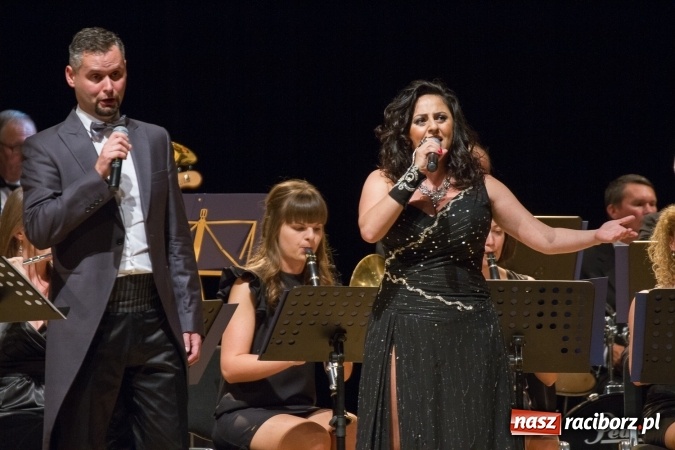 Zdjęcie w galerii na portalu naszraciborz.pl: Międzynarodowy Dzień Muzyki w Raciborzu. RCK zaprosił do krainy operetki  wiadomości z regionu