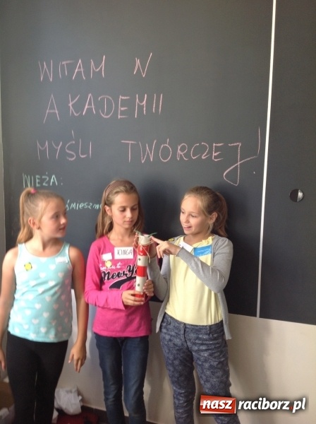 Zdjęcie w galerii na portalu naszraciborz.pl: Akademia Myśli Tw&oacute;rczej w Szkole na Ostrogu wiadomości z regionu