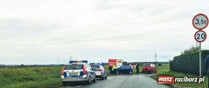 Zdjęcie w galerii na portalu naszraciborz.pl: Pechowy poniedziałek na drogach. Kolizje przy Mechaniku i na Drzewieckiego wiadomości z regionu