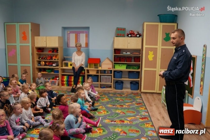 Zdjęcie w galerii na portalu naszraciborz.pl: Mundurowi opowiadali o bezpieczeństwie wśród przedszkolaków  wiadomości z regionu