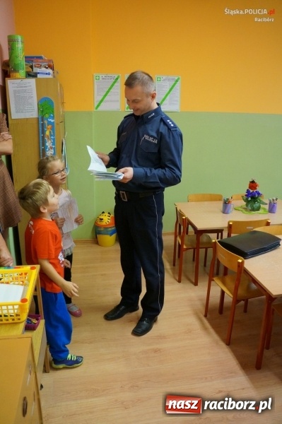 Zdjęcie w galerii na portalu naszraciborz.pl: Mundurowi opowiadali o bezpieczeństwie wśród przedszkolaków  wiadomości z regionu