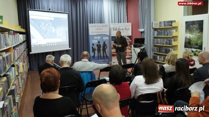 Zdjęcie w galerii na portalu naszraciborz.pl: Na co zagłosować? Reklama Budżetu Obywatelskiego w bibliotece  wiadomości z regionu