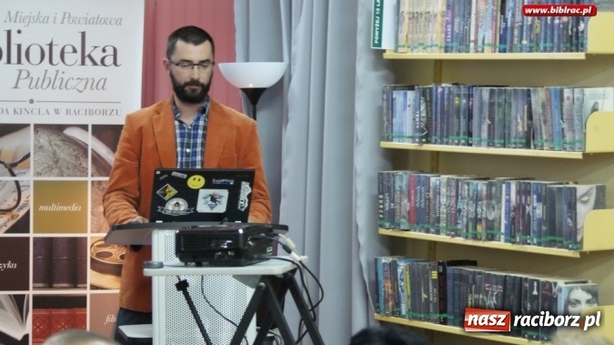 Zdjęcie w galerii na portalu naszraciborz.pl: Na co zagłosować? Reklama Budżetu Obywatelskiego w bibliotece  wiadomości z regionu