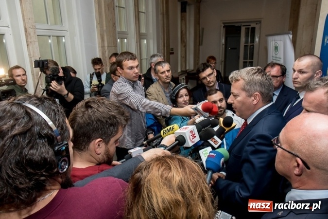 Zdjęcie w galerii na portalu naszraciborz.pl: Podtapianie samorządów. Marszałek przeciwko zmianom w prawie, które spowodują wzrost opłat za wodę  wiadomości z regionu