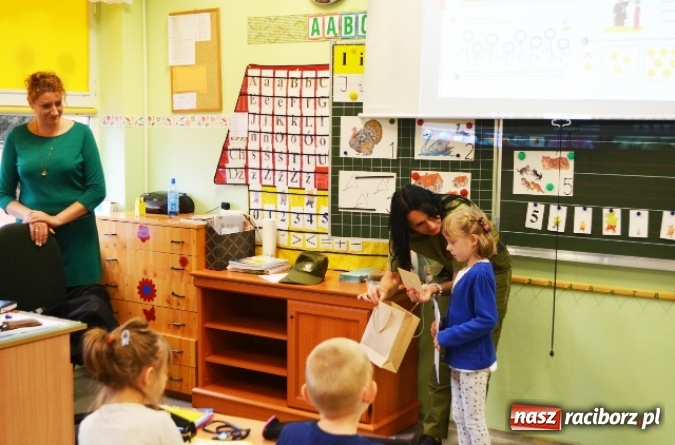 Zdjęcie w galerii na portalu naszraciborz.pl: Rozdano nagrody w konkursie Moje wspomnienia z wizyty w Śląskim Oddziale Straży Granicznej wiadomości z regionu