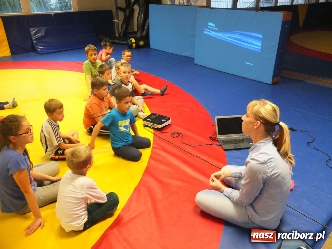 Zdjęcie w galerii na portalu naszraciborz.pl: Zajęcia profilaktyczne z Łamatorem  wiadomości z regionu