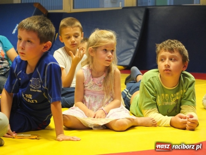 Zdjęcie w galerii na portalu naszraciborz.pl: Zajęcia profilaktyczne z Łamatorem  wiadomości z regionu