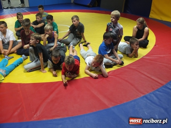 Zdjęcie w galerii na portalu naszraciborz.pl: Zajęcia profilaktyczne z Łamatorem  wiadomości z regionu