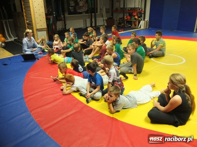 Zdjęcie w galerii na portalu naszraciborz.pl: Zajęcia profilaktyczne z Łamatorem  wiadomości z regionu
