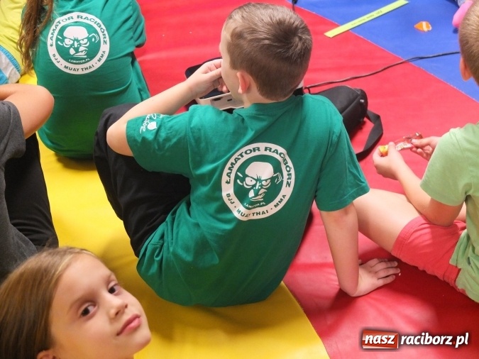 Zdjęcie w galerii na portalu naszraciborz.pl: Zajęcia profilaktyczne z Łamatorem  wiadomości z regionu