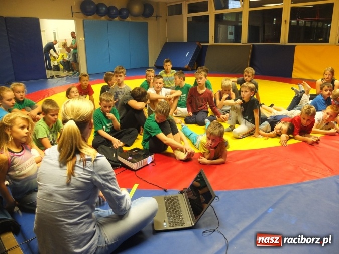 Zdjęcie w galerii na portalu naszraciborz.pl: Zajęcia profilaktyczne z Łamatorem  wiadomości z regionu