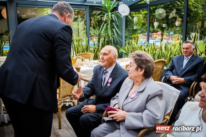 Zdjęcie w galerii na portalu naszraciborz.pl: Są ze sobą tyle lat... w Nędzy gratulowano parom wytrwałości  wiadomości z regionu