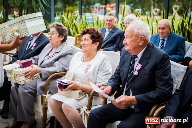 Zdjęcie w galerii na portalu naszraciborz.pl: Są ze sobą tyle lat... w Nędzy gratulowano parom wytrwałości  wiadomości z regionu