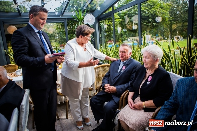 Zdjęcie w galerii na portalu naszraciborz.pl: Są ze sobą tyle lat... w Nędzy gratulowano parom wytrwałości  wiadomości z regionu