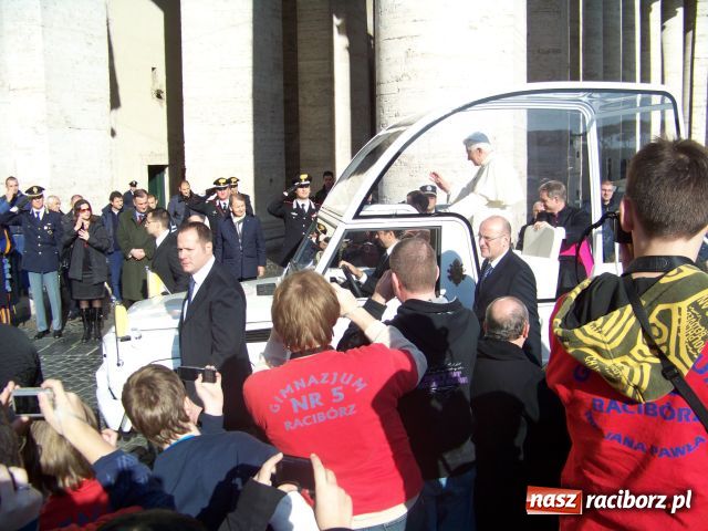 Zdjęcie w galerii na portalu naszraciborz.pl: Pielgrzymka G5 do Rzymu wiadomości z regionu