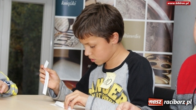 Zdjęcie w galerii na portalu naszraciborz.pl: Być jak Greg Heffley! Konkurs wiedzy o Dzienniku Cwaniaczka w bibliotece  wiadomości z regionu