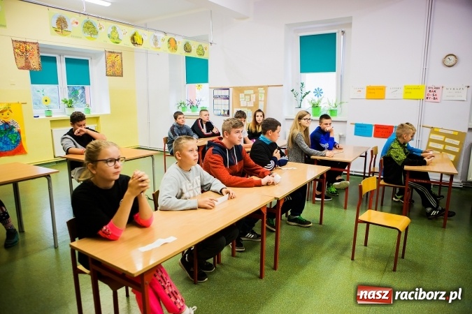 Zdjęcie w galerii na portalu naszraciborz.pl: Młody Saper 2016: Uczniowie ZSP w Brzeźnicy szukali niewybuchów wiadomości z regionu