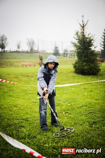 Zdjęcie w galerii na portalu naszraciborz.pl: Młody Saper 2016: Uczniowie ZSP w Brzeźnicy szukali niewybuchów wiadomości z regionu