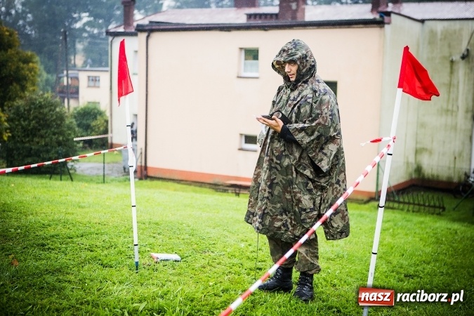 Zdjęcie w galerii na portalu naszraciborz.pl: Młody Saper 2016: Uczniowie ZSP w Brzeźnicy szukali niewybuchów wiadomości z regionu