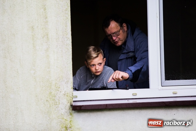 Zdjęcie w galerii na portalu naszraciborz.pl: Młody Saper 2016: Uczniowie ZSP w Brzeźnicy szukali niewybuchów wiadomości z regionu