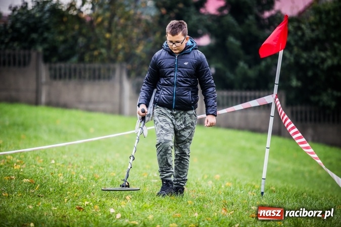 Zdjęcie w galerii na portalu naszraciborz.pl: Młody Saper 2016: Uczniowie ZSP w Brzeźnicy szukali niewybuchów wiadomości z regionu