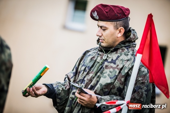 Zdjęcie w galerii na portalu naszraciborz.pl: Młody Saper 2016: Uczniowie ZSP w Brzeźnicy szukali niewybuchów wiadomości z regionu