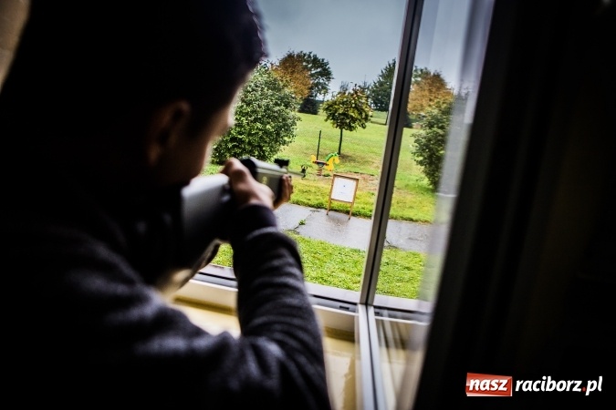 Zdjęcie w galerii na portalu naszraciborz.pl: Młody Saper 2016: Uczniowie ZSP w Brzeźnicy szukali niewybuchów wiadomości z regionu