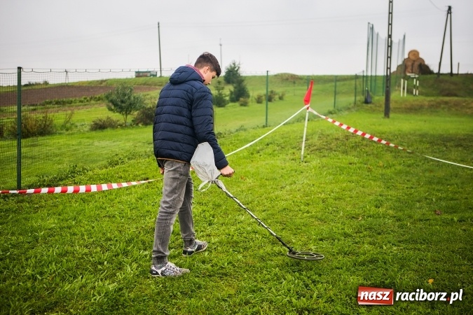 Zdjęcie w galerii na portalu naszraciborz.pl: Młody Saper 2016: Uczniowie ZSP w Brzeźnicy szukali niewybuchów wiadomości z regionu