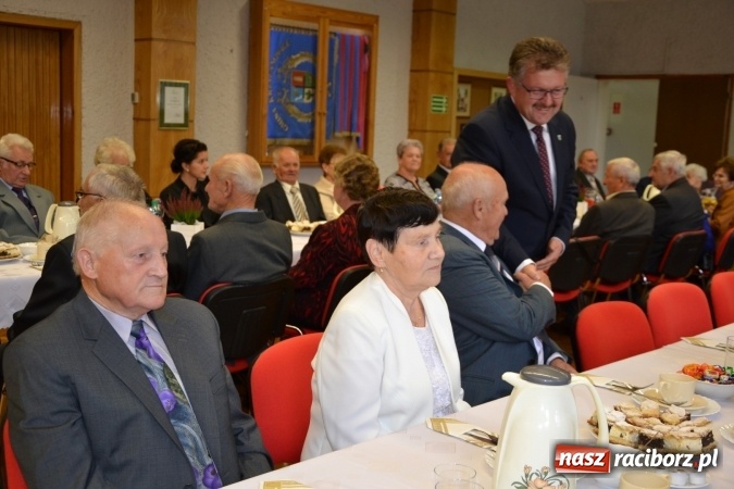Zdjęcie w galerii na portalu naszraciborz.pl: Dwadzieścia pięć par z gminy Krzyżanowice świętowało dziś złote gody wiadomości z regionu