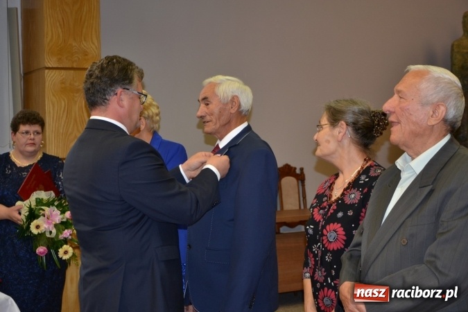 Zdjęcie w galerii na portalu naszraciborz.pl: Dwadzieścia pięć par z gminy Krzyżanowice świętowało dziś złote gody wiadomości z regionu