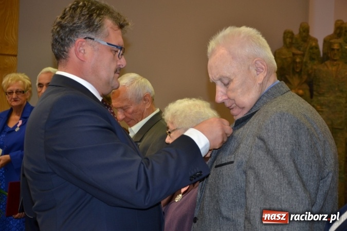 Zdjęcie w galerii na portalu naszraciborz.pl: Dwadzieścia pięć par z gminy Krzyżanowice świętowało dziś złote gody wiadomości z regionu