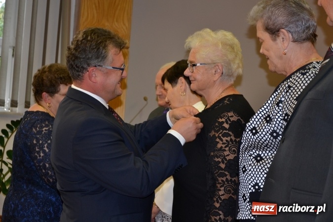 Zdjęcie w galerii na portalu naszraciborz.pl: Dwadzieścia pięć par z gminy Krzyżanowice świętowało dziś złote gody wiadomości z regionu