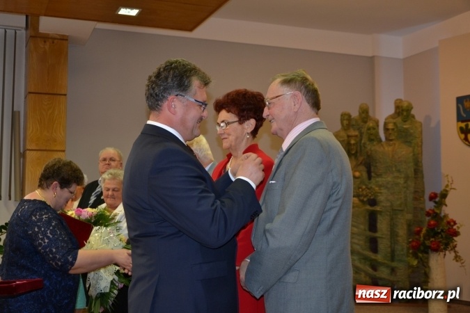 Zdjęcie w galerii na portalu naszraciborz.pl: Dwadzieścia pięć par z gminy Krzyżanowice świętowało dziś złote gody wiadomości z regionu