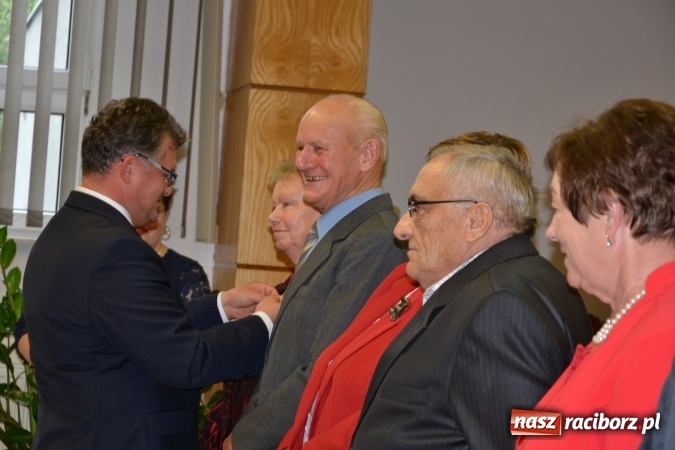 Zdjęcie w galerii na portalu naszraciborz.pl: Dwadzieścia pięć par z gminy Krzyżanowice świętowało dziś złote gody wiadomości z regionu