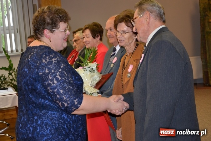 Zdjęcie w galerii na portalu naszraciborz.pl: Dwadzieścia pięć par z gminy Krzyżanowice świętowało dziś złote gody wiadomości z regionu