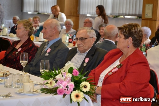 Zdjęcie w galerii na portalu naszraciborz.pl: Dwadzieścia pięć par z gminy Krzyżanowice świętowało dziś złote gody wiadomości z regionu
