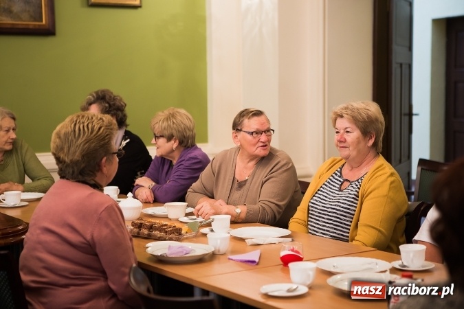 Zdjęcie w galerii na portalu naszraciborz.pl: Raciborski Dzień Seniora w Pałacyku Rafako wiadomości z regionu