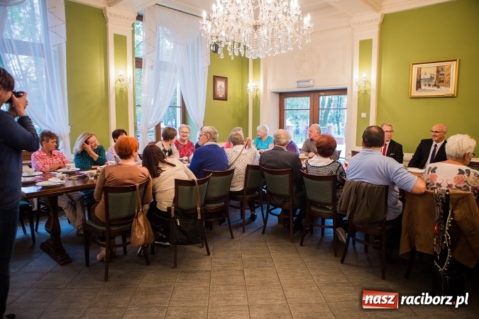 Zdjęcie w galerii na portalu naszraciborz.pl: Raciborski Dzień Seniora w Pałacyku Rafako wiadomości z regionu