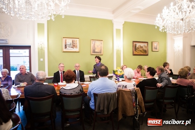 Zdjęcie w galerii na portalu naszraciborz.pl: Raciborski Dzień Seniora w Pałacyku Rafako wiadomości z regionu