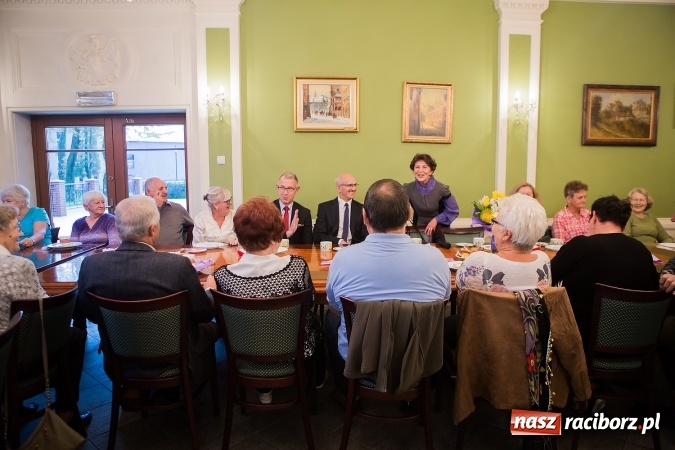 Zdjęcie w galerii na portalu naszraciborz.pl: Raciborski Dzień Seniora w Pałacyku Rafako wiadomości z regionu