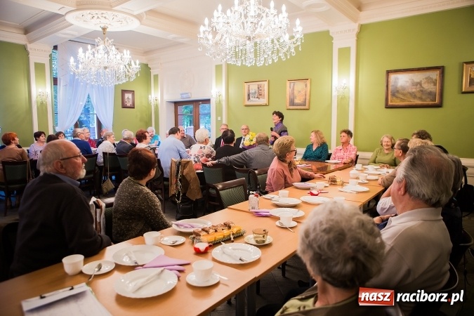 Zdjęcie w galerii na portalu naszraciborz.pl: Raciborski Dzień Seniora w Pałacyku Rafako wiadomości z regionu
