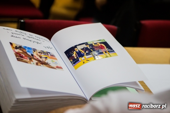 Zdjęcie w galerii na portalu naszraciborz.pl: Raciborscy olimpijczycy na spotkaniu w Sokole wiadomości z regionu