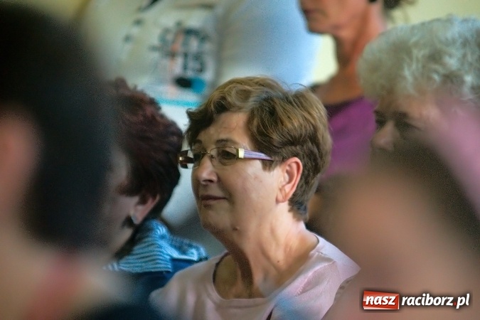 Zdjęcie w galerii na portalu naszraciborz.pl: Przystań łączy pokolenia. Piknik artystyczny w Centrum Młodzieżowym wiadomości z regionu